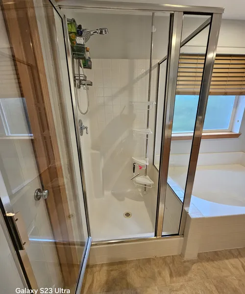 Bathroom Cleaning in Seattle 